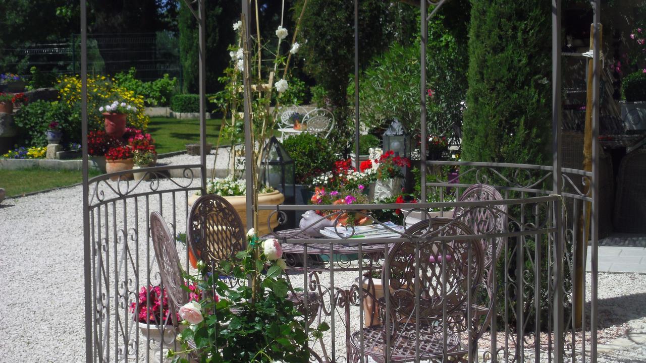 Mas De L'Air - Maison De Charme Bed & Breakfast Noves Exterior photo