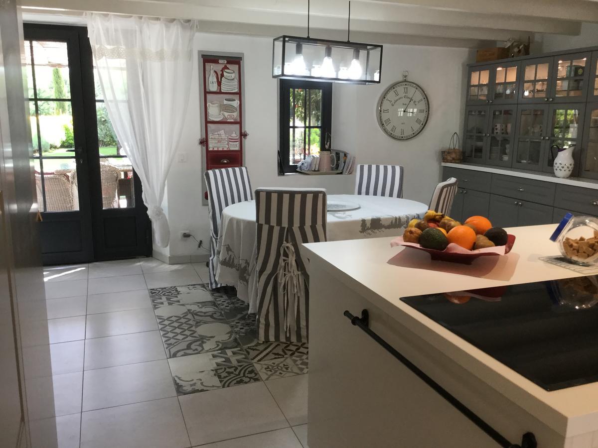 Mas De L'Air - Maison De Charme Bed & Breakfast Noves Exterior photo